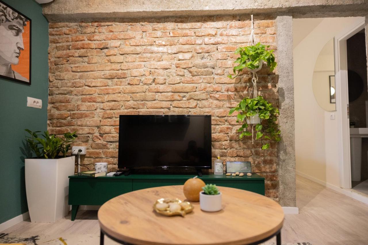 Three Doors Apartments, Kiwi 1+1 Apartment Tiranë Luaran gambar